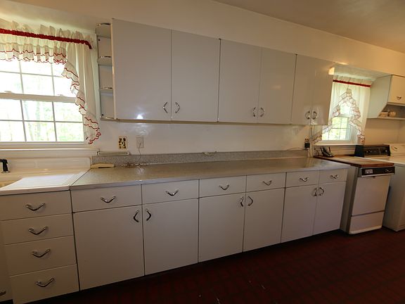 EXTENSIVE CABINET SPACE