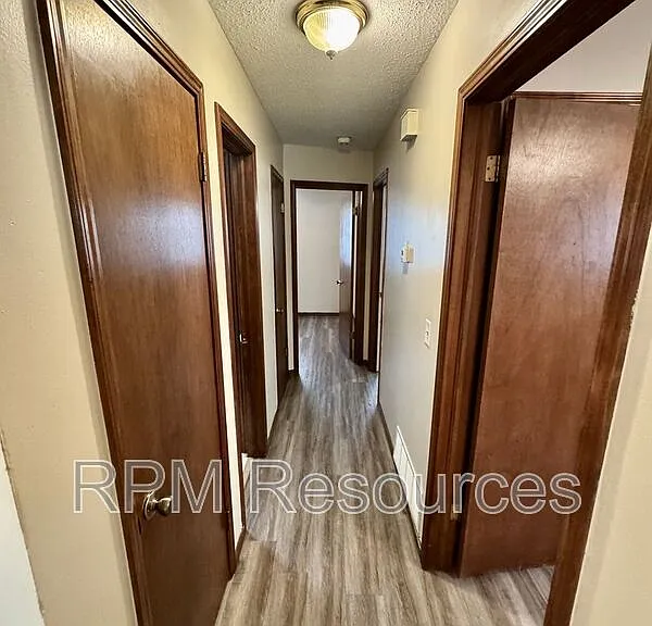 7625 S Sherwood Ave — Photo 9