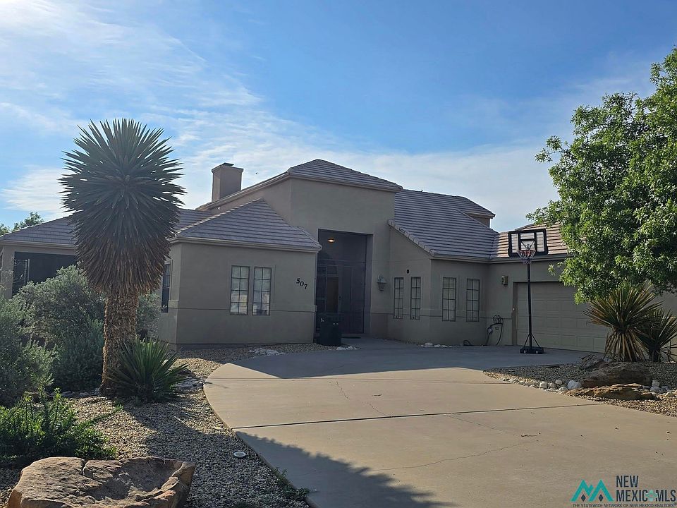 1st image of 507 Oakwood Dr