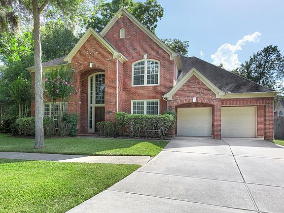 2nd image of 3831 Oakland Cir