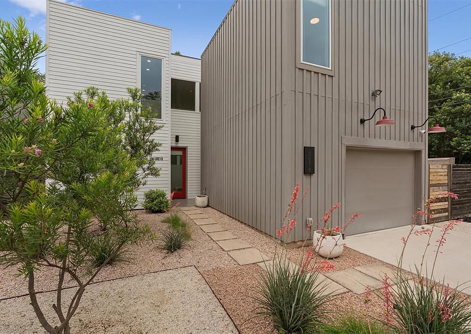 1st image of 3021 Fontana Dr #B