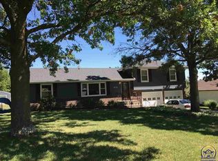 6118 SW 40th Ter, Topeka, KS 66610