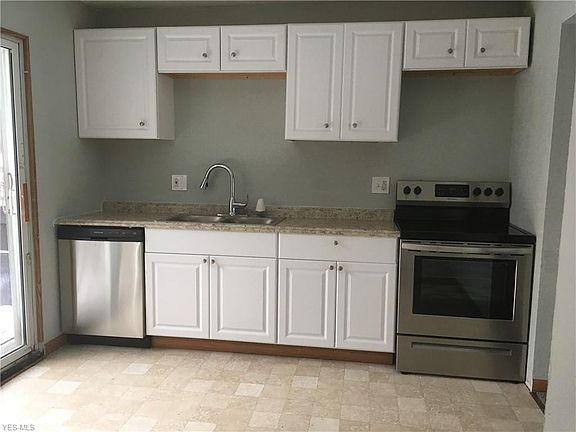 5th image of 457 E Overlook Dr