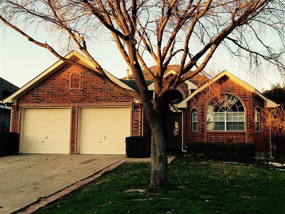 1st image of 2409 Lakeshore Dr