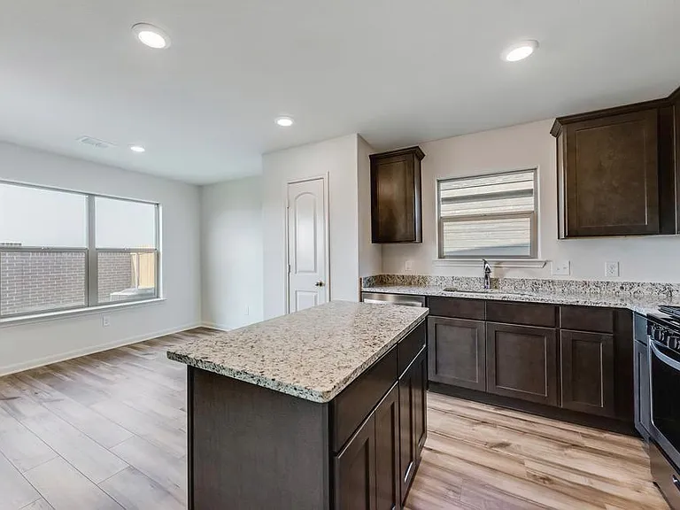 13705 Roosevelt Arch Dr — Photo 10
