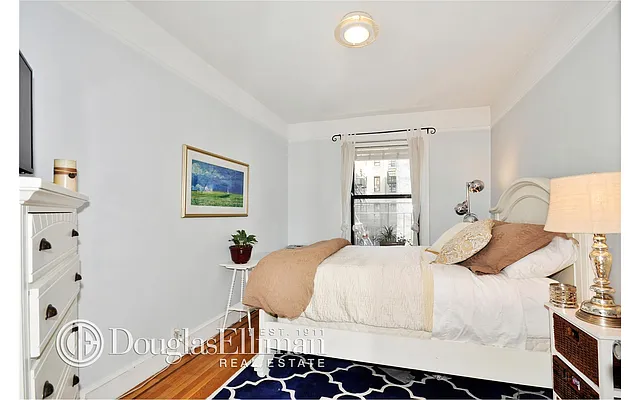 Sold by Douglas Elliman | media 4