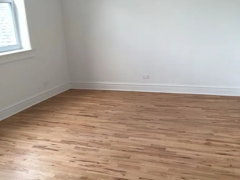 1659 S Throop St #2W — Photo 4