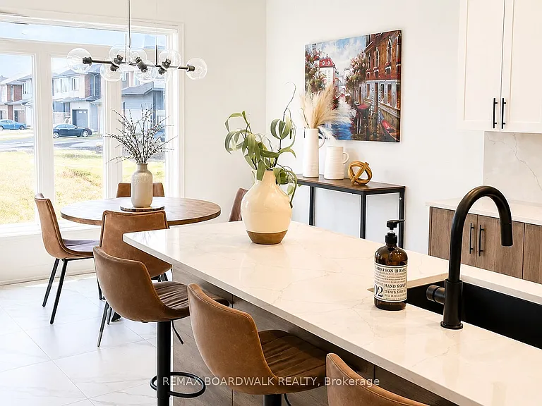 52 Big Dipper St — Photo 9