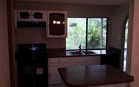 2nd image of 1702 Nueces Dr