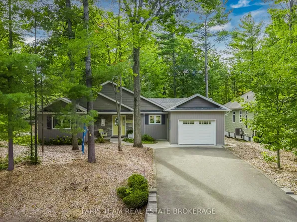 15 Rosemary Rd, Tiny, ON L0L 2T0