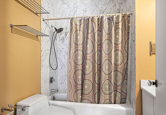 5th image of 303 E 43rd St APT 17C