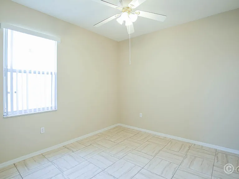 9214 Sunnyoak Dr — Photo 19