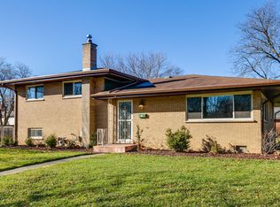 10 N Stevenson Ln, Mount Prospect, IL