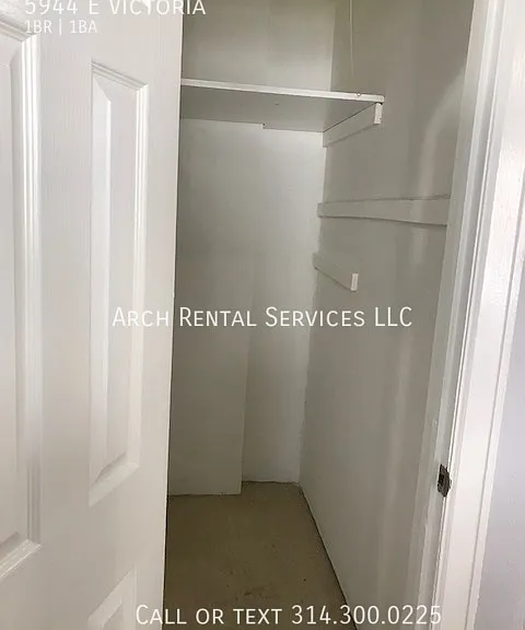 5944 E Victoria Ave — Photo 8