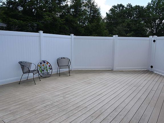 2nd image of 600 E Heather Dr