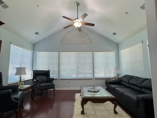 1668 W Southfield Cir, Cordova, TN 38016