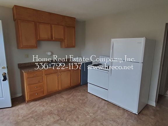 3rd image of 605 W 23rd St APT D