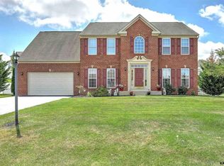 22 Saint Georgia Dr, Hanover, PA 17331