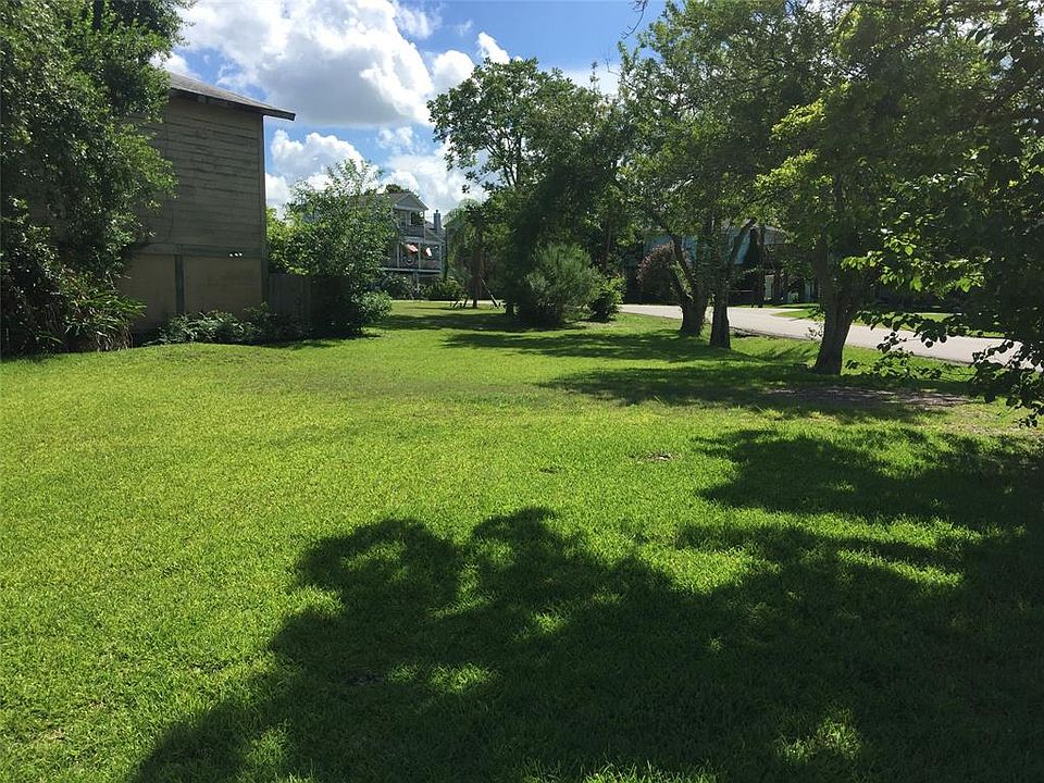 1st image of 131 E Shore Dr