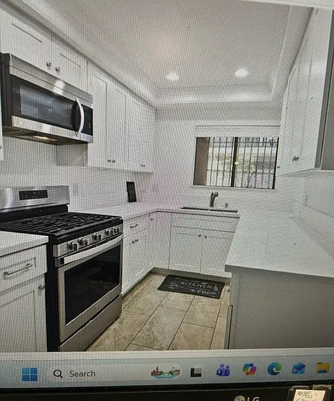 1239 W Rosecrans Ave #26 — Photo 7