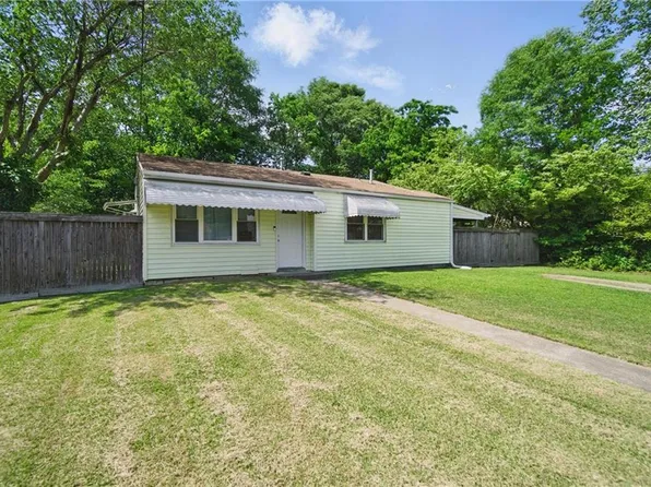 1411 Salton Dr, Chesapeake, VA 23325