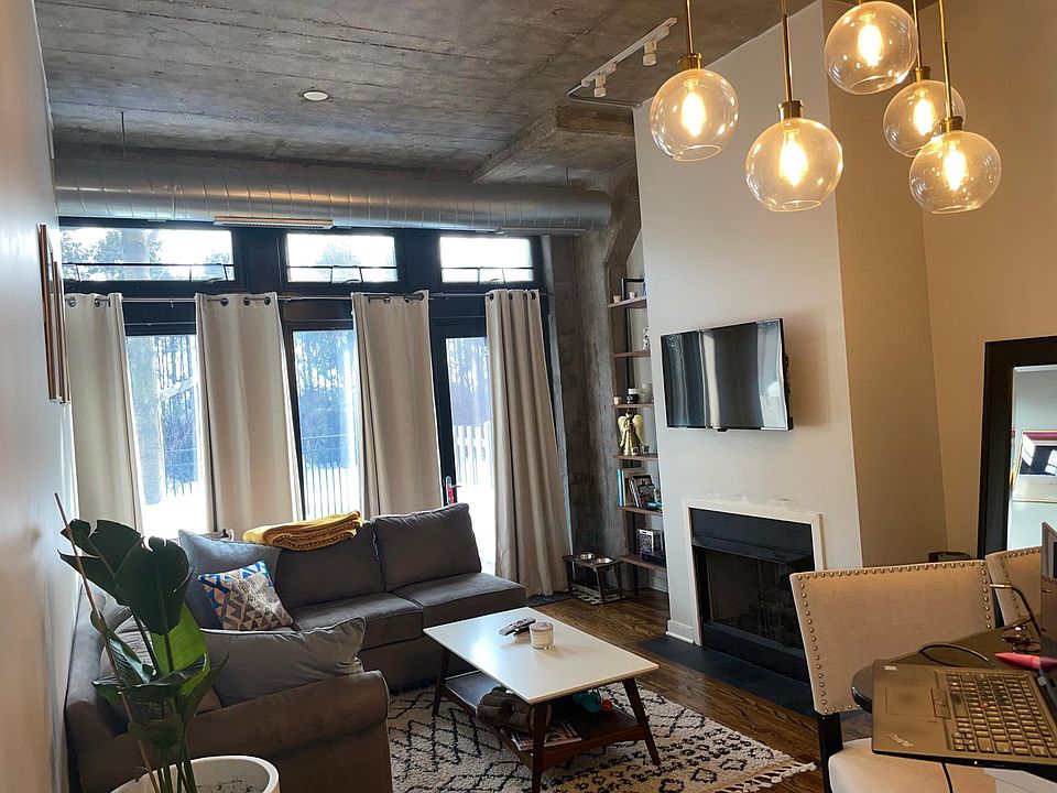 1st image of 1001 W 15th St Unit 121