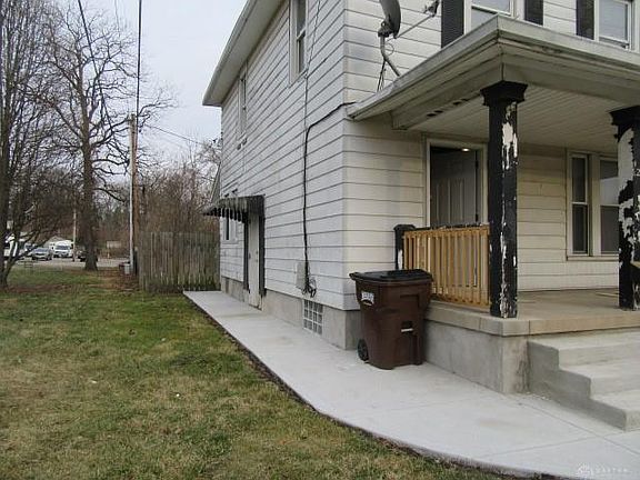 2nd image of 125 S Whiteman St