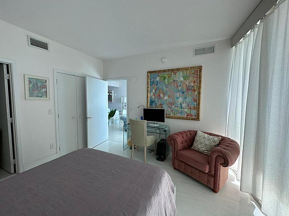 3rd image of 888 Biscayne Blvd #0