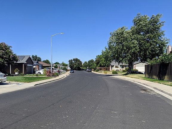4th image of 841 Almond Dr