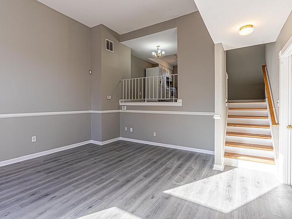 3rd image of 8452 Willow Glen Ct