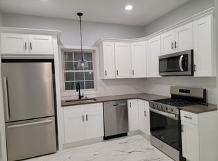 23 Mary Ave Floor 2, East Providence, RI 02914