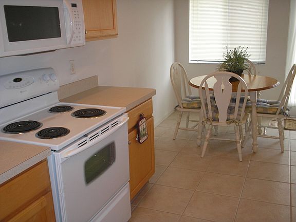 2nd image of 1988 SE Avon Park Dr
