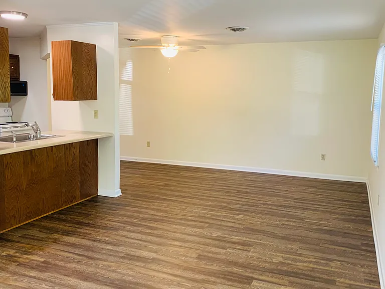 7413 Spout Hill Rd — Photo 10