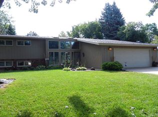 15475 Hilltop Rd, Council Bluffs, IA 51503