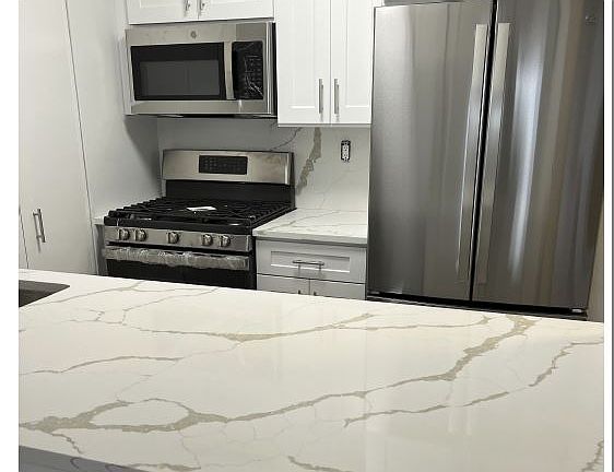 3rd image of 275 W 96th St APT 6P