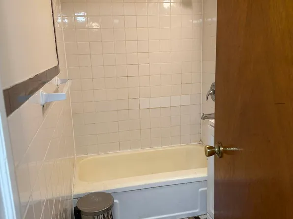 20-27 23rd Street image 5 of 7