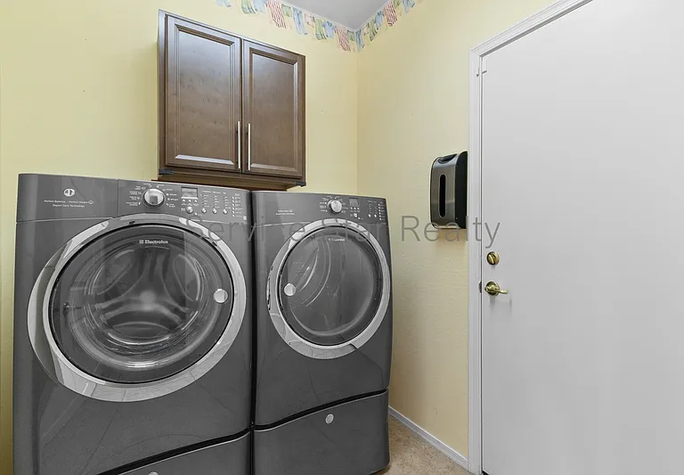 42181 W Basie Ln — Photo 9
