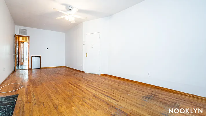 Rented by Nooklyn NYC LLC | media 4