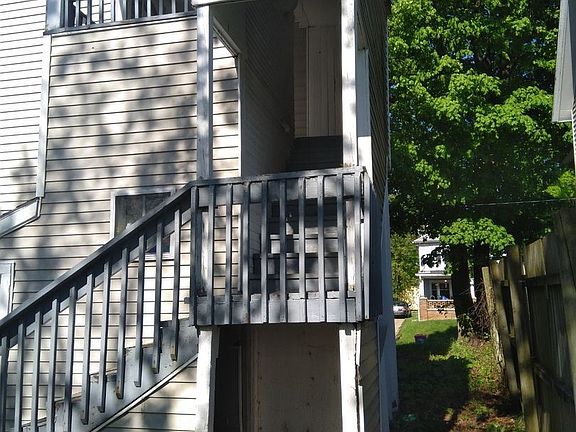2nd image of 616 Pine Ave NW #2