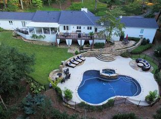 320 Wildwood Rd, Gadsden, AL 35901
