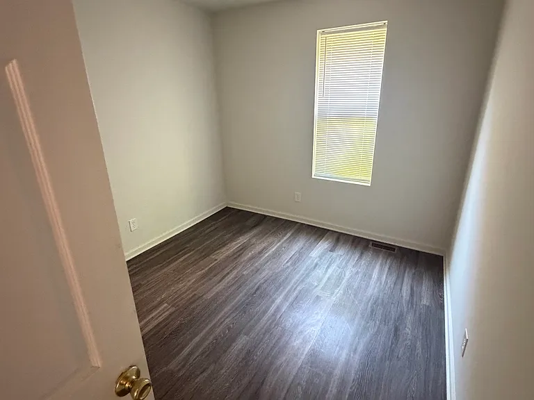 2214 Caniff St #1R — Photo 2