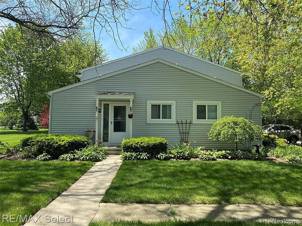 1st image of 1067 Green Meadows Dr