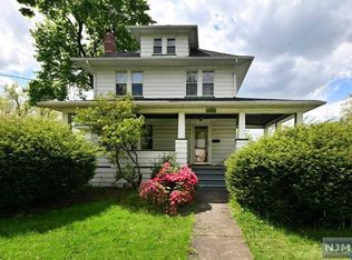 131 N Farview Ave, Paramus, NJ 07652