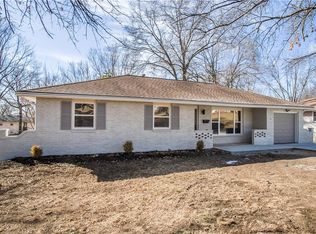 102 Garden Ln, Excelsior Springs, MO 64024