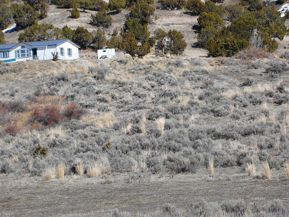 2nd image of 365 Country Club Ln