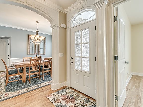 5th image of 3131 Landview Dr