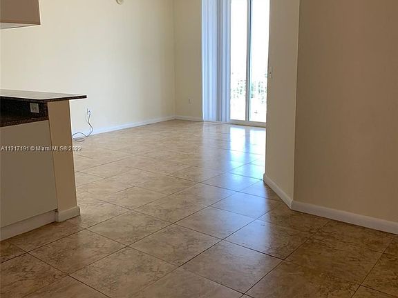 2nd image of 275 NE 18th St APT 2109