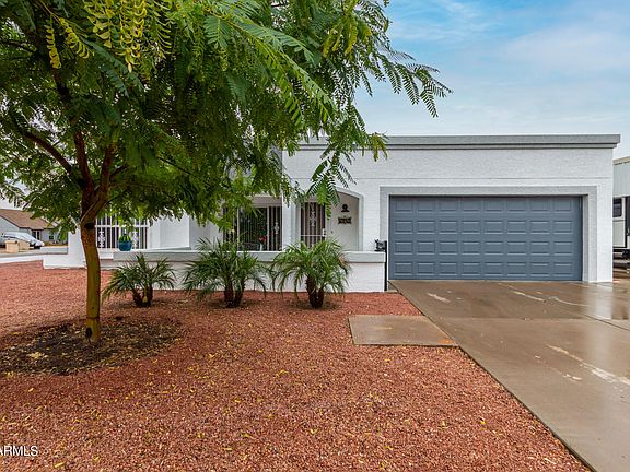 4th image of 8742 W MEADOWBROOK Avenue