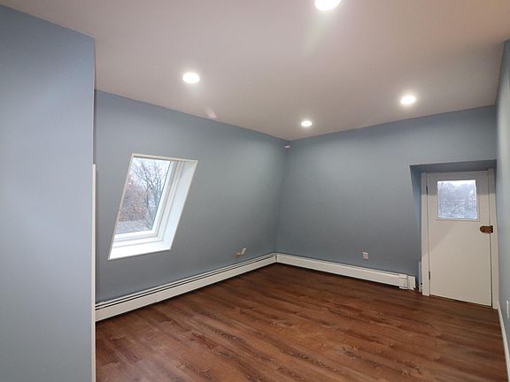 3rd image of 105 Longwood Ave #3