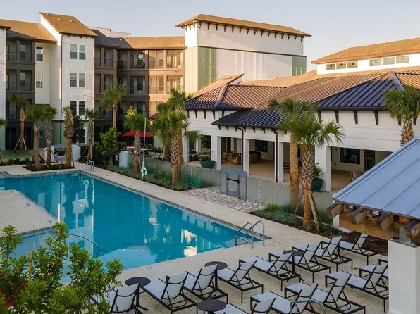 Mariblu Hunters Creek - 55+ Active Adult Apartment Homes